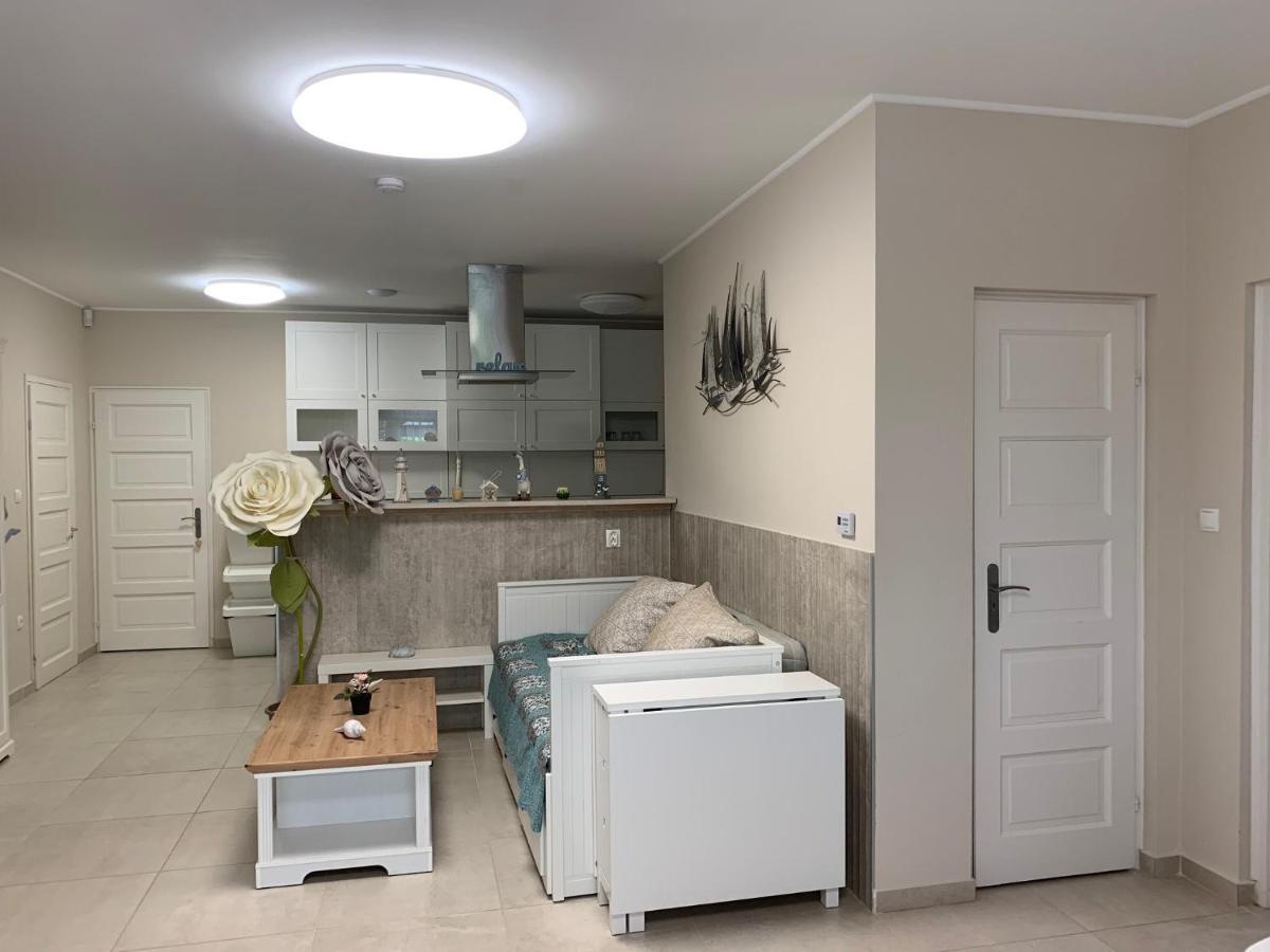 Topart Apartman I Balatonfenyves Ngoại thất bức ảnh